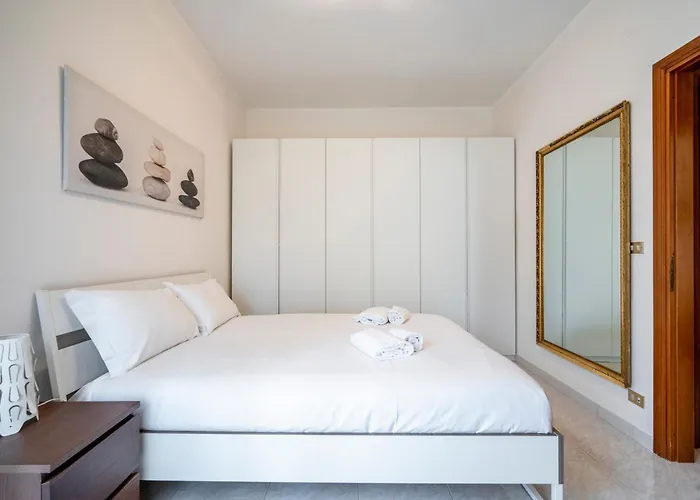 Apartment Guesthost - Il Moro Near Palese Train Station! *