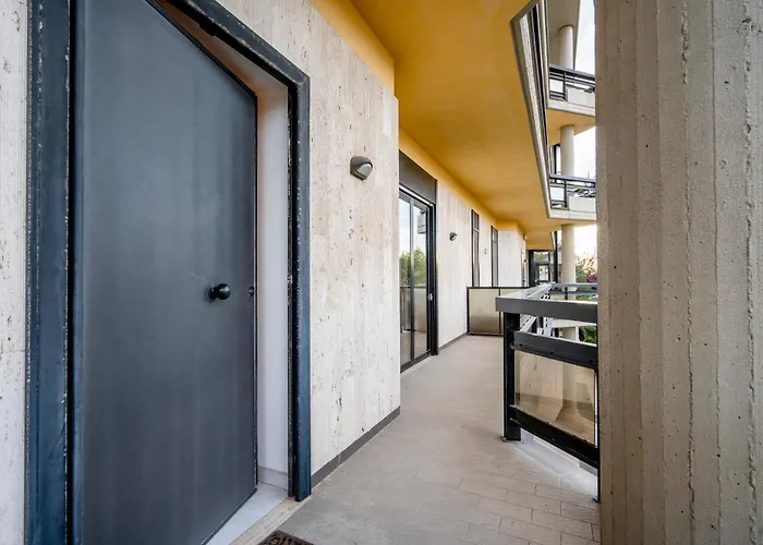 Guesthost - Il Moro Near Palese Train Station! *