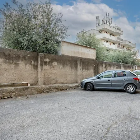 Guesthost - Il Moro Near Palese Train Station! Apartment